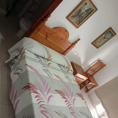 Casa de hóspedes La Redonda 2*